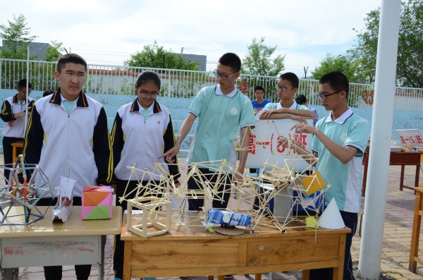 第五师高级中学开展趣味数学运动会